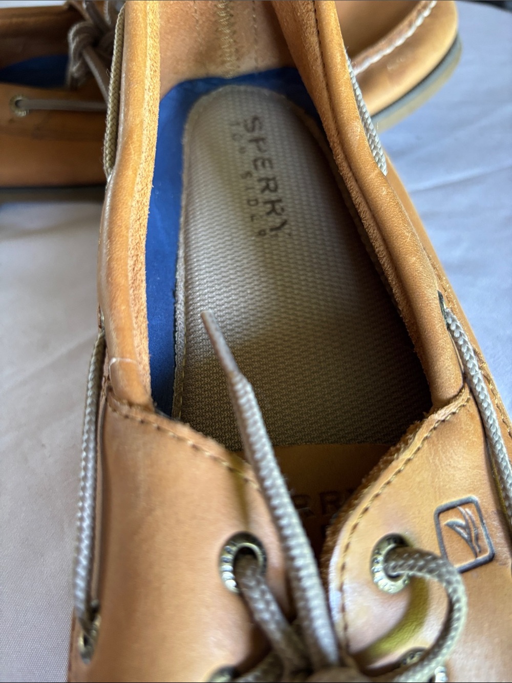 Sperry Men’s Cognac Leather Boat Shoes - Picture 3 of 13